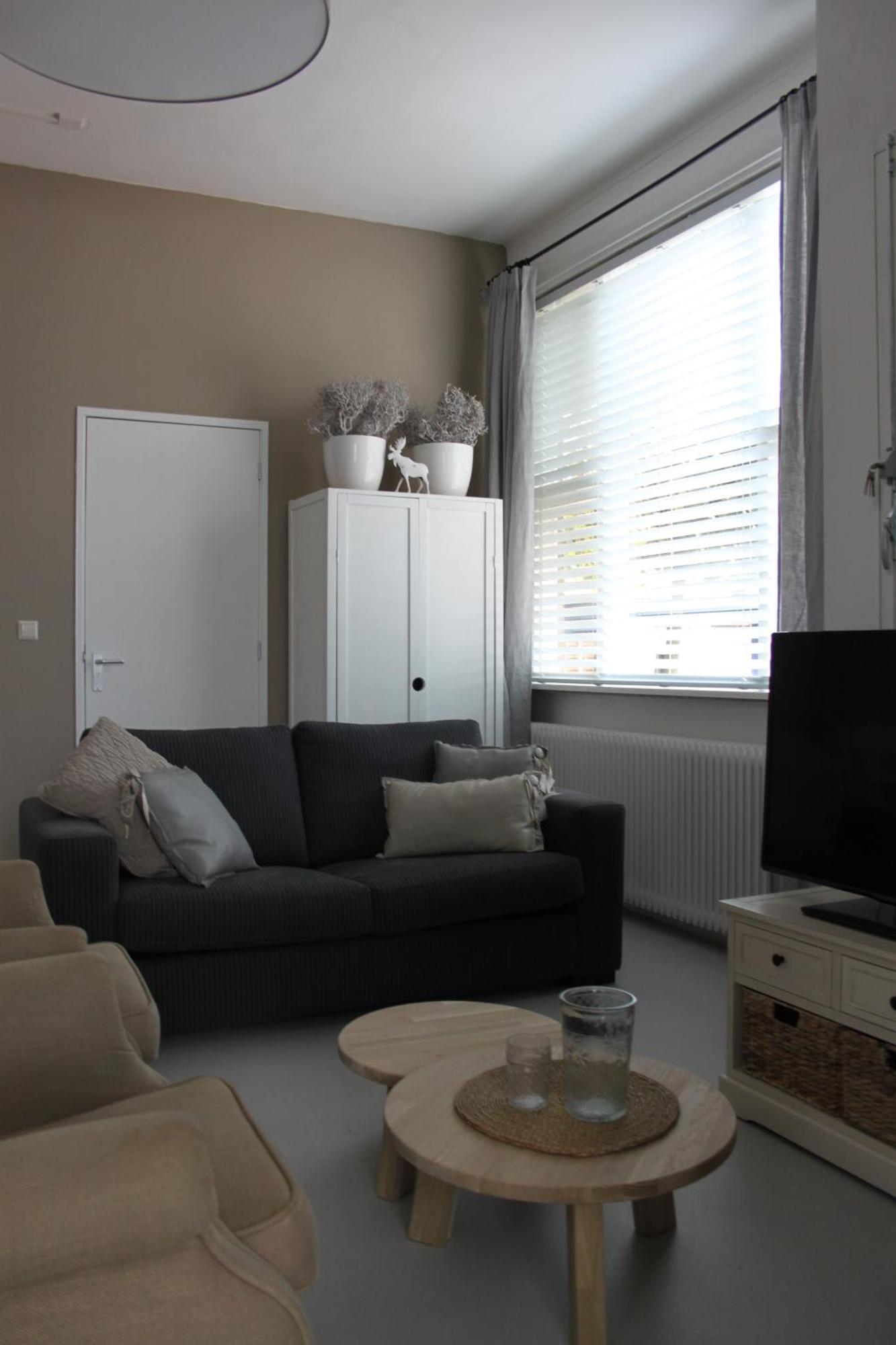 Raadhuis Egmond Egmond aan den Hoef Kamer foto