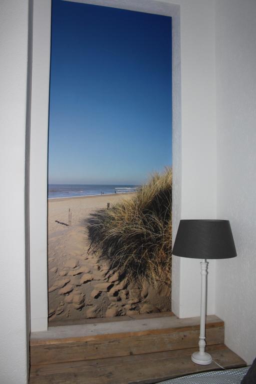 Raadhuis Egmond Egmond aan den Hoef Kamer foto